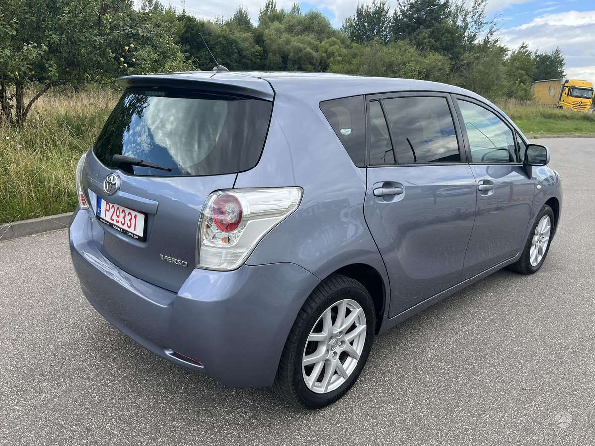 Toyota Verso - 5