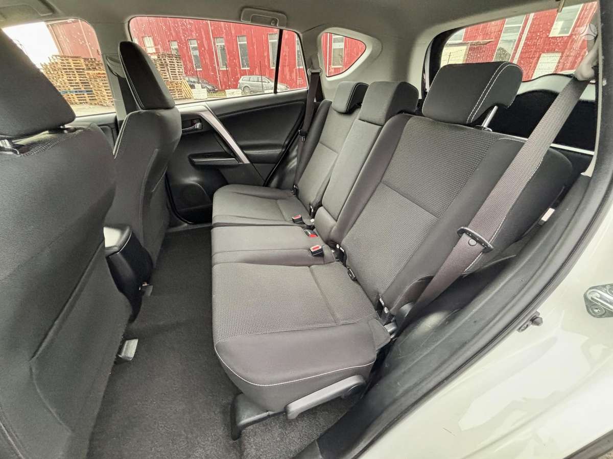 Toyota RAV4 - 12