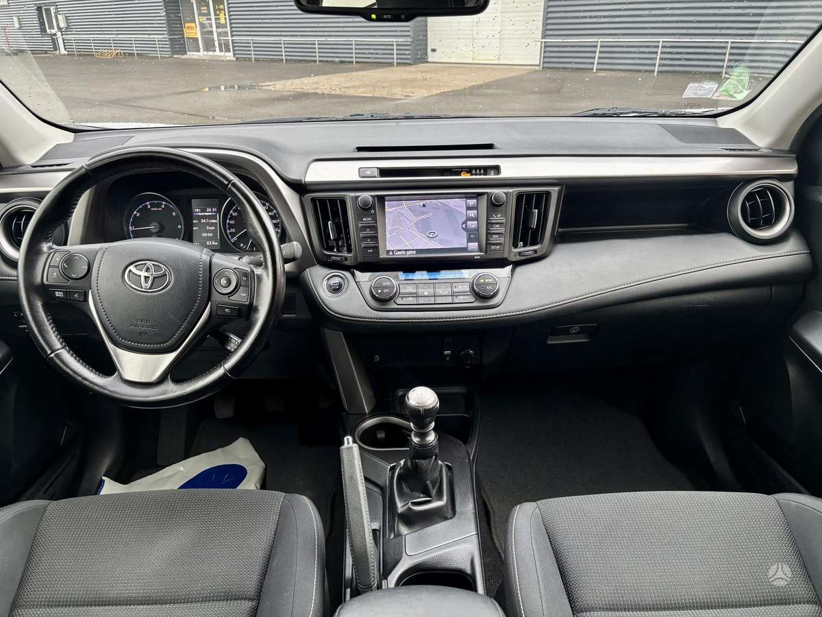 Toyota RAV4 - 9