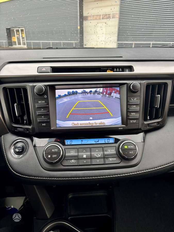 Toyota RAV4 - 11