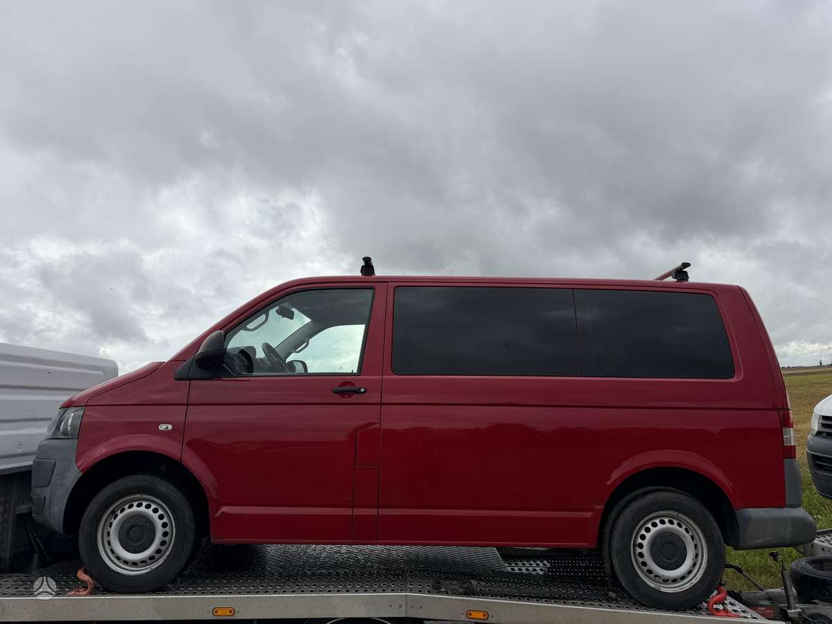Volkswagen Transporter - 2