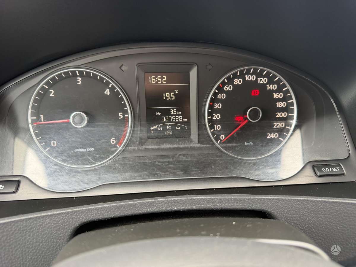Volkswagen Transporter - 8