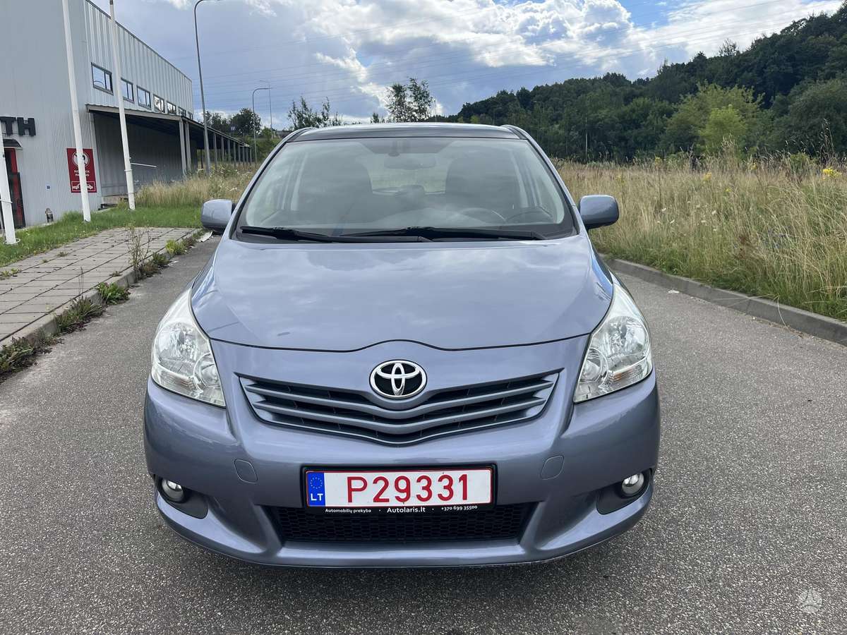 Toyota Verso - 2