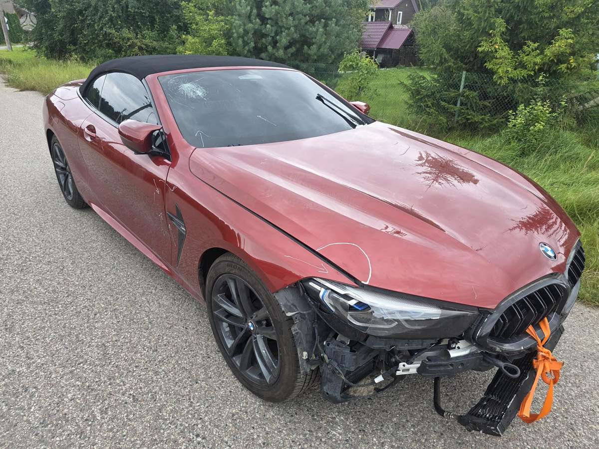 BMW M8, convertible