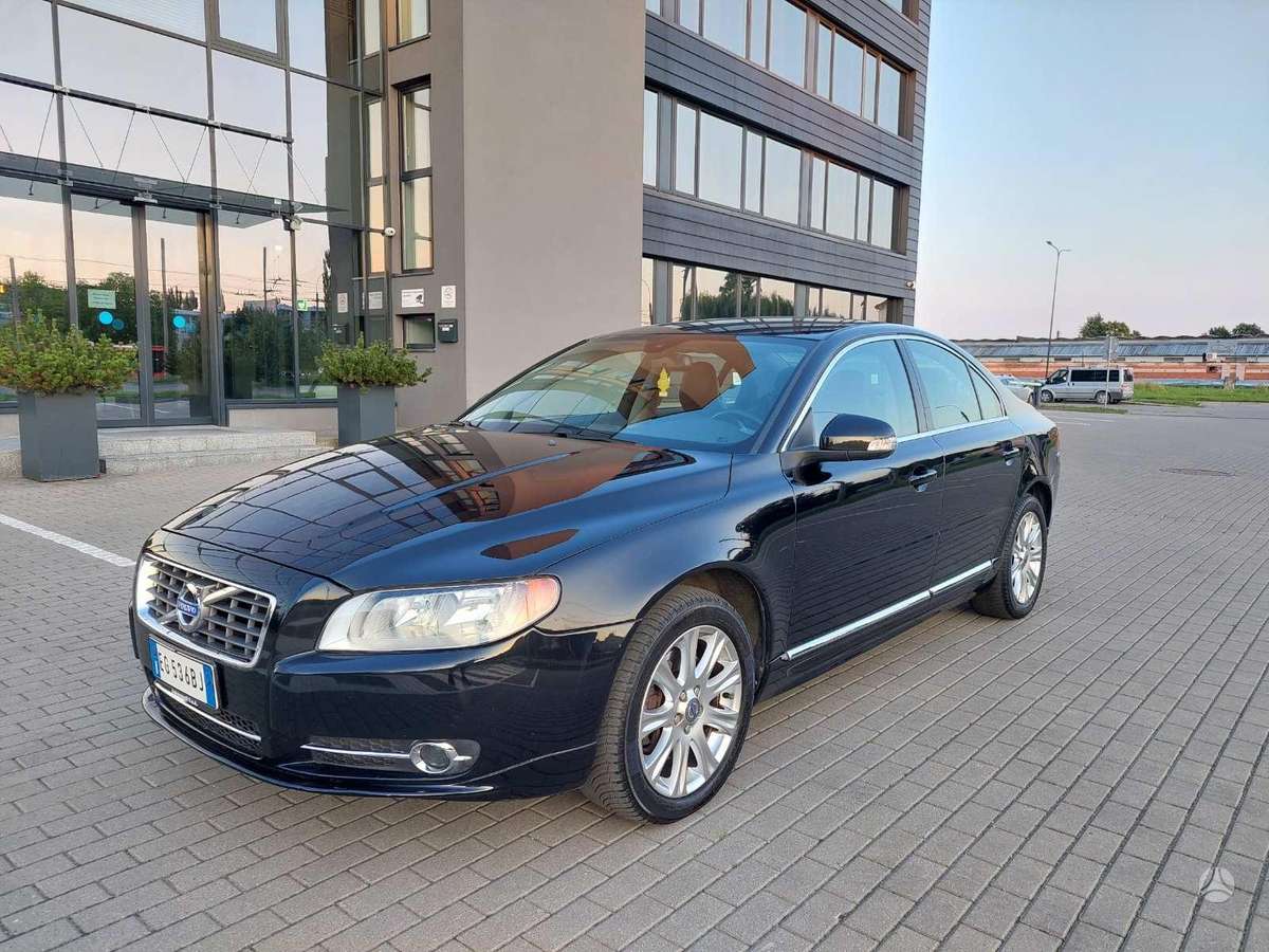 Volvo S80, 2.4 l., Седан
