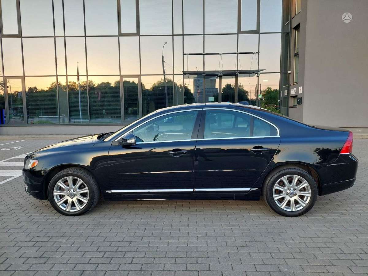 Volvo S80, 2.4 l., Седан