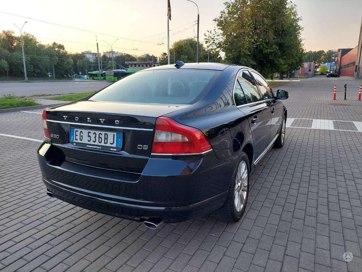 Volvo S80, 2.4 l., Седан