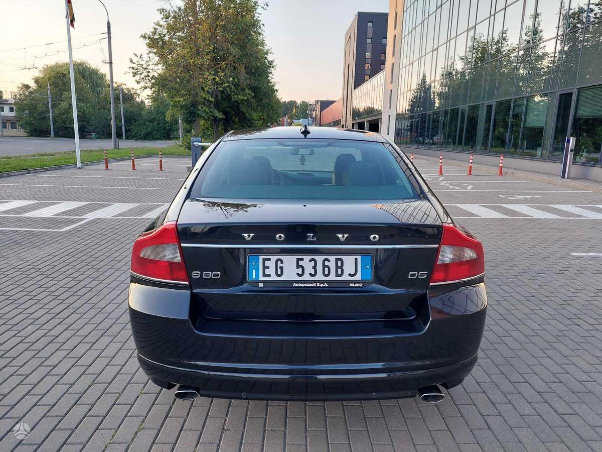 Volvo S80, 2.4 l., Седан