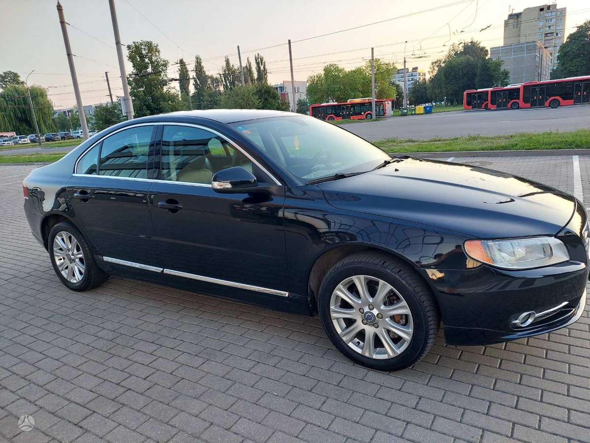 Volvo S80, 2.4 l., Седан