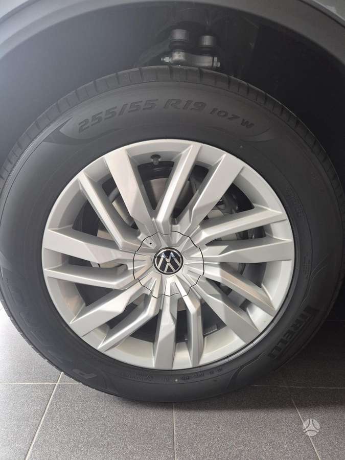 Volkswagen Touareg - 5