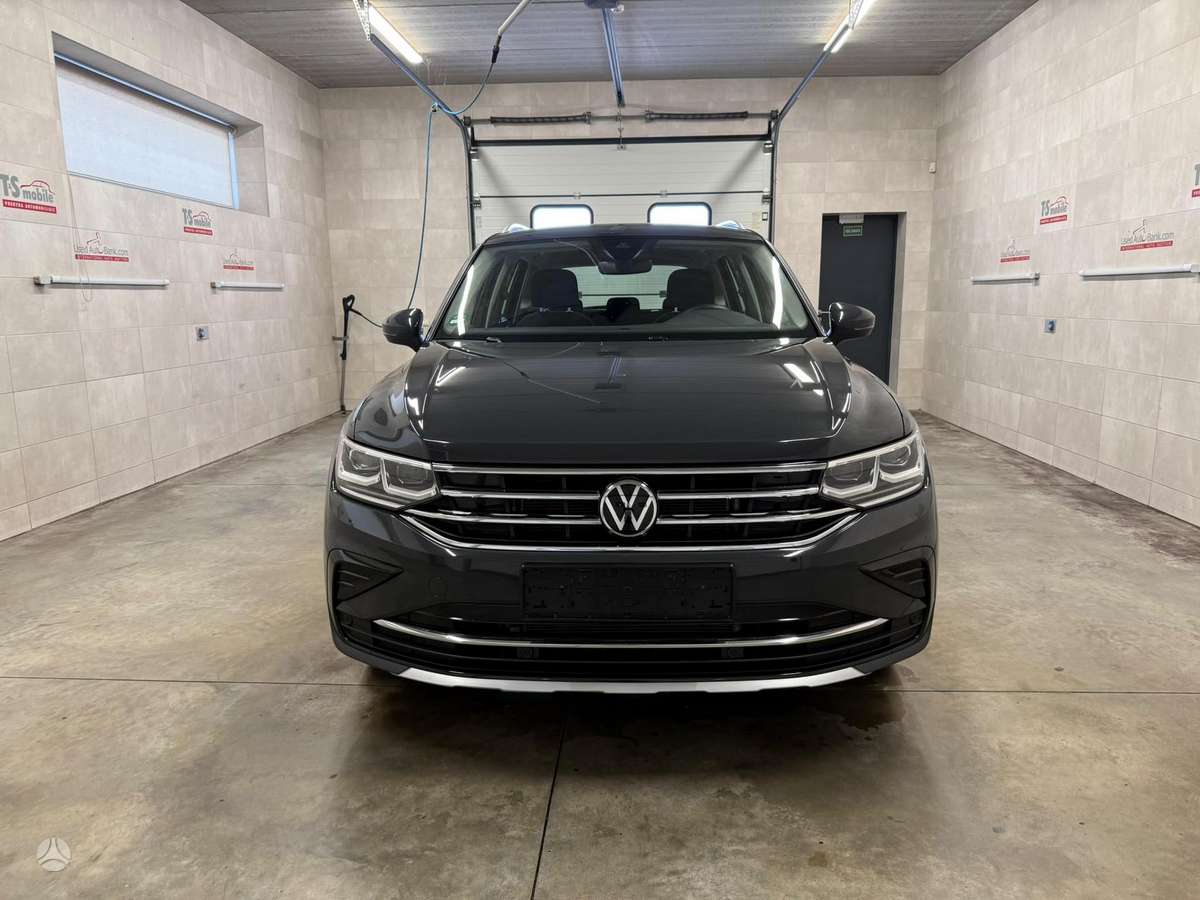 Volkswagen Tiguan - 2