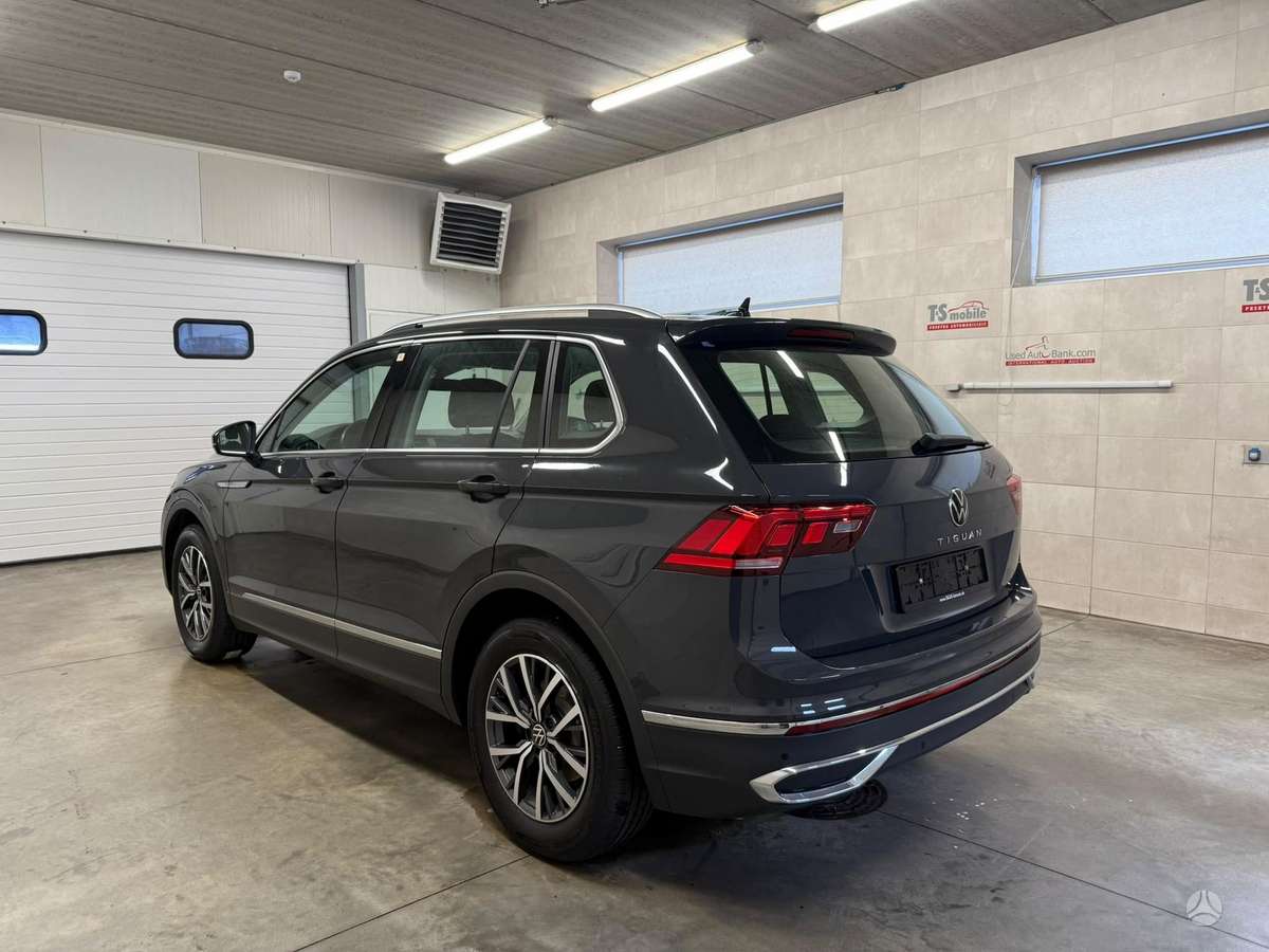 Volkswagen Tiguan - 4