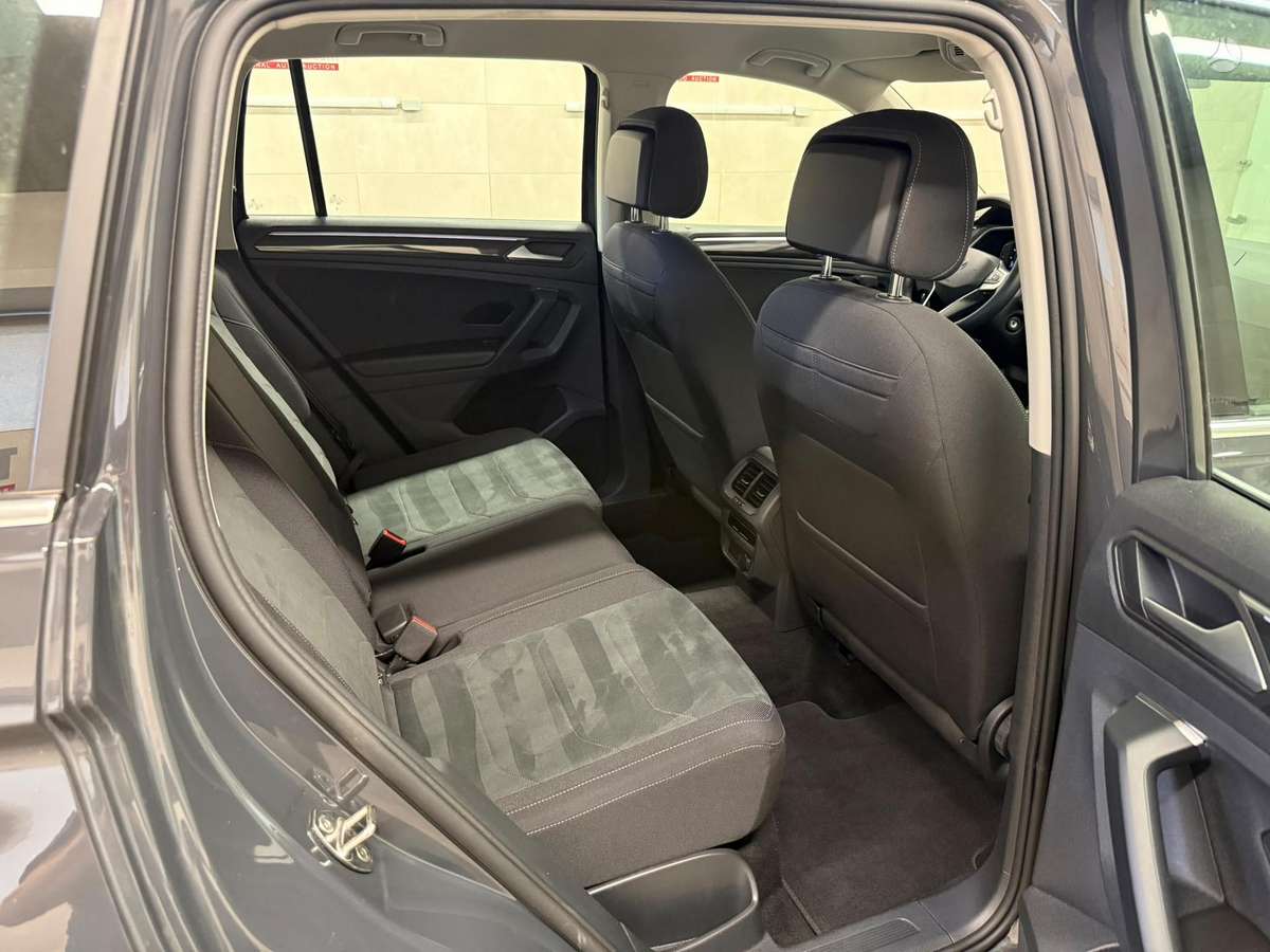 Volkswagen Tiguan - 10