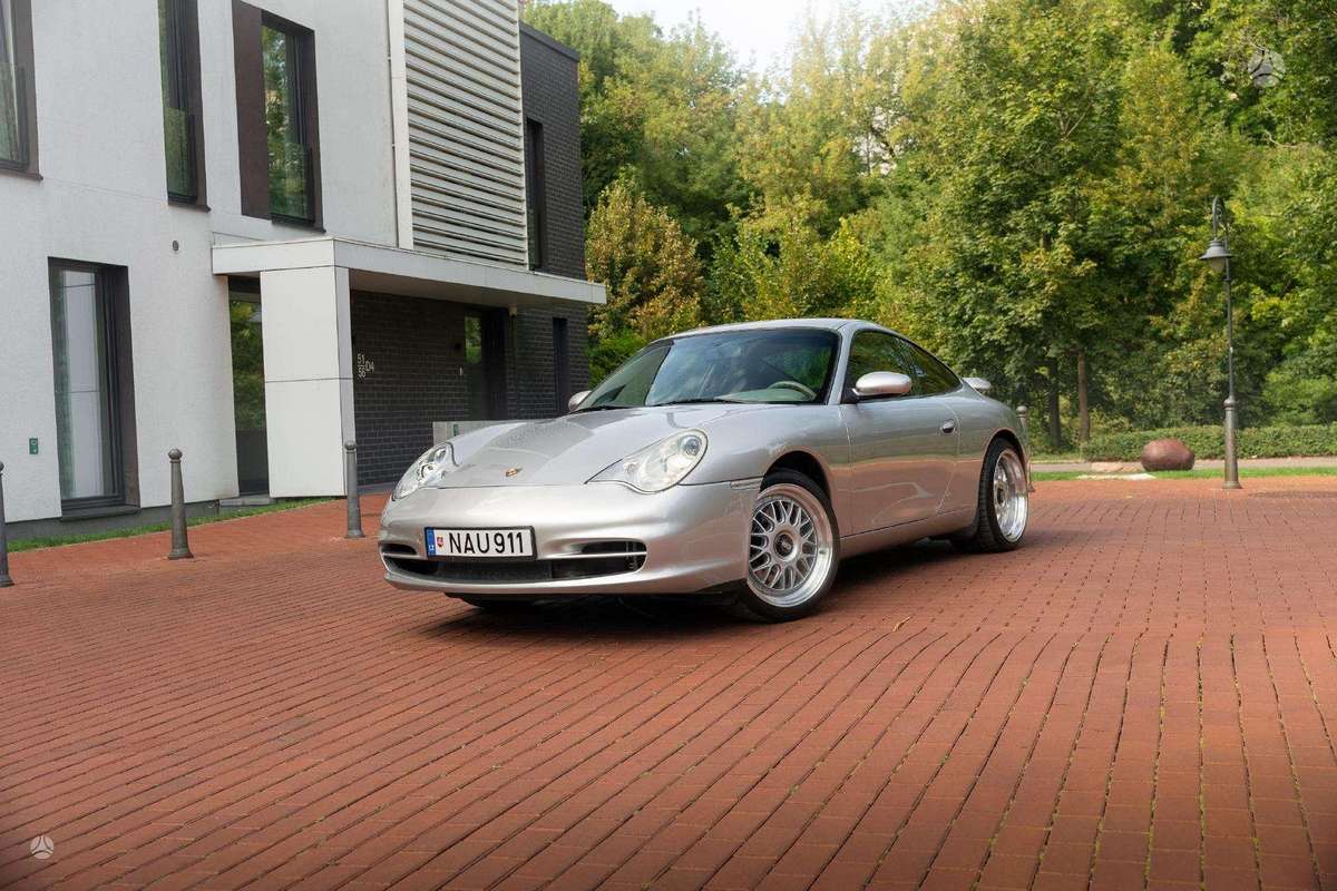 Porsche 911 - 9