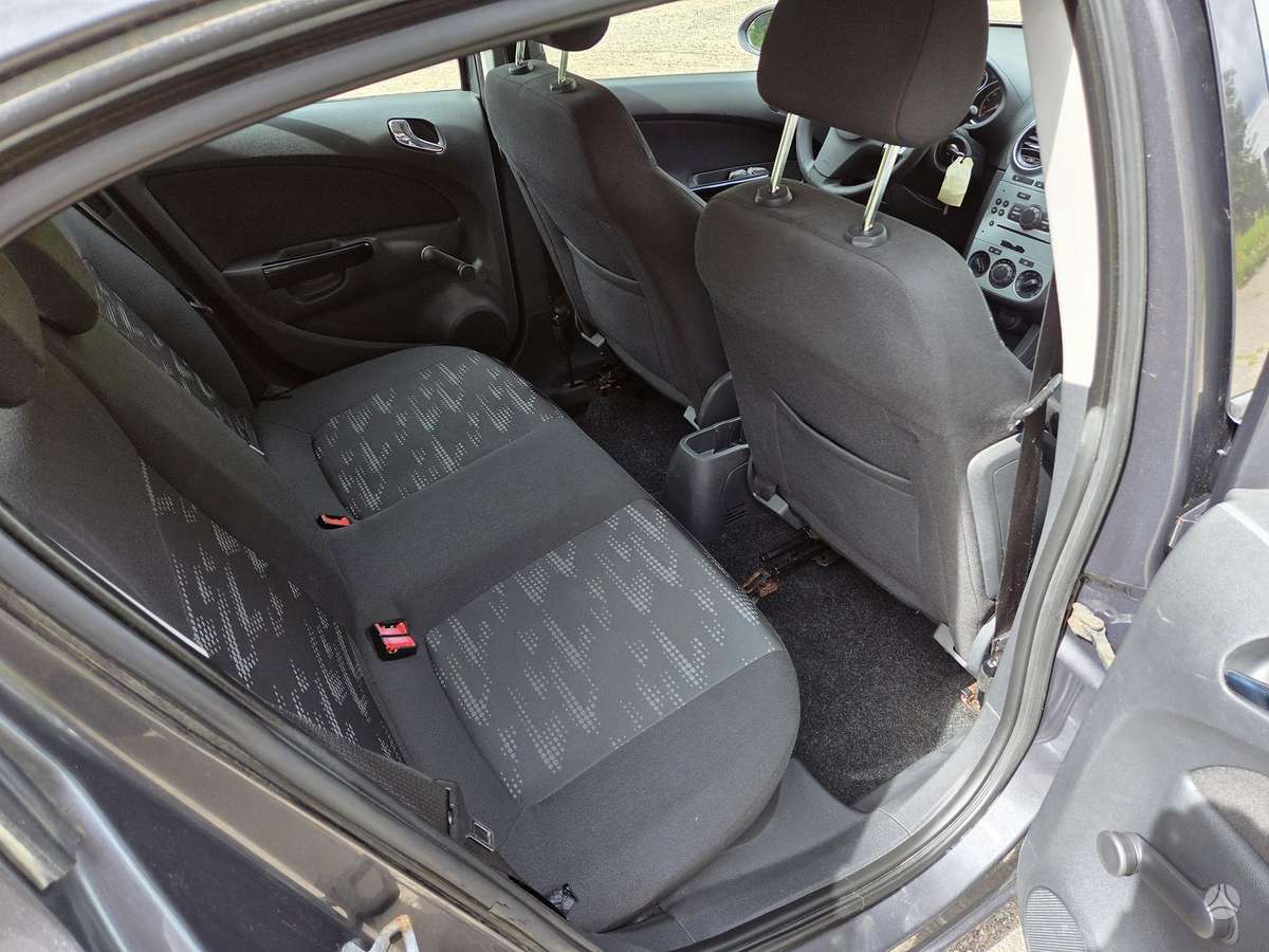 Opel Corsa, 1.2 l., Хэтчбек