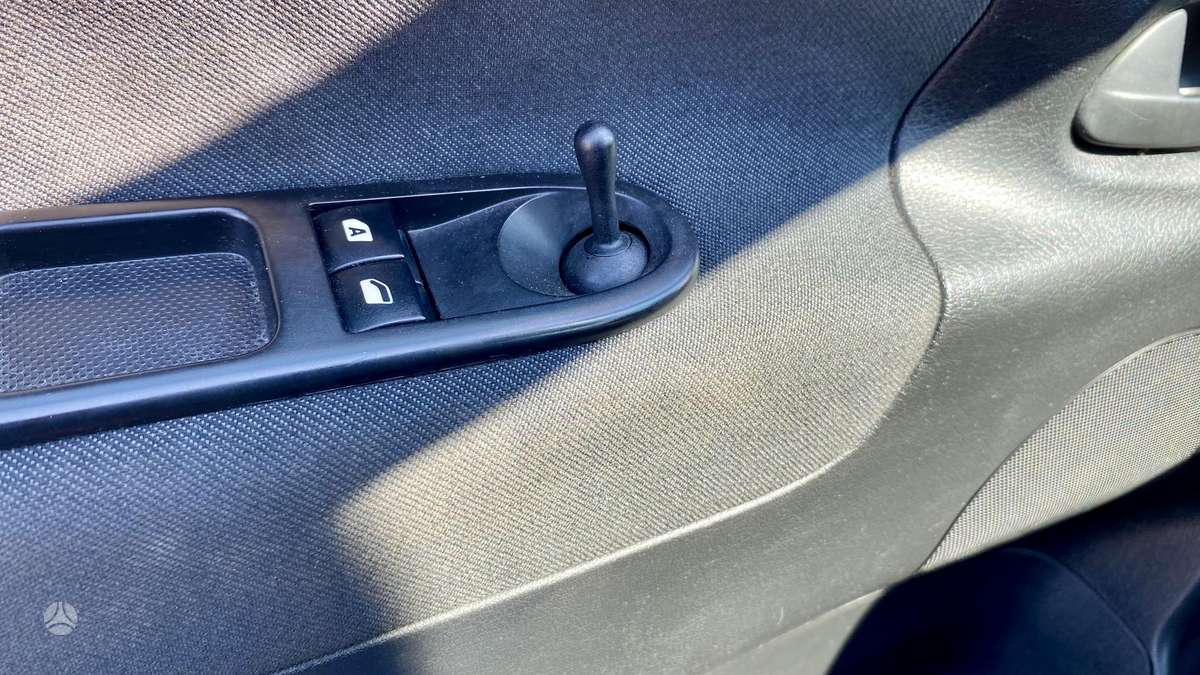 Peugeot 207, 1.4 l., hatchback