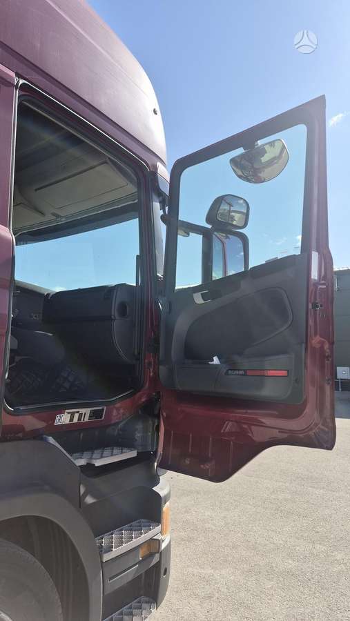 Scania R450, double sleeper