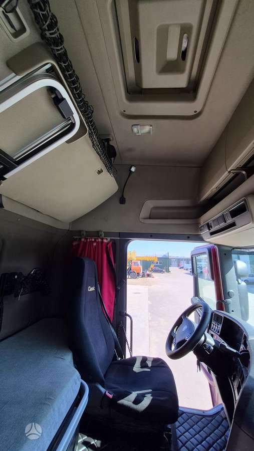 Scania R450, double sleeper