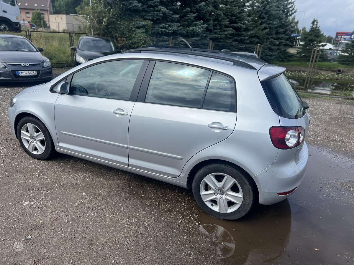 Volkswagen Golf Plus - 8