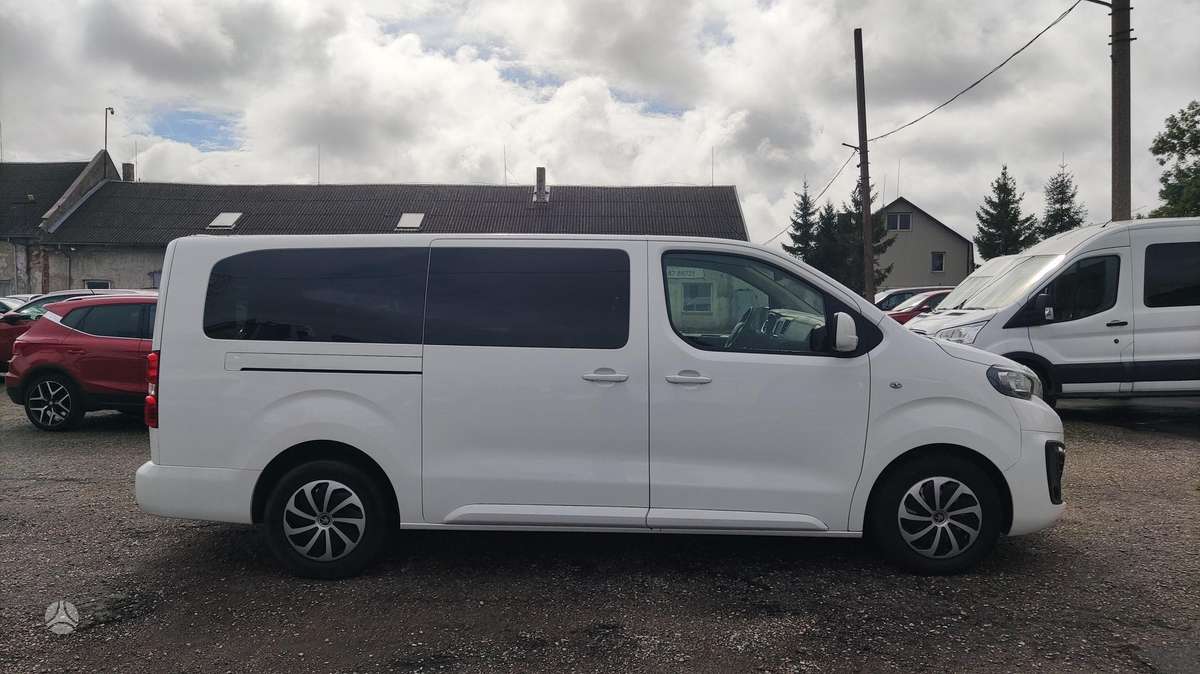 Peugeot Traveller - 9