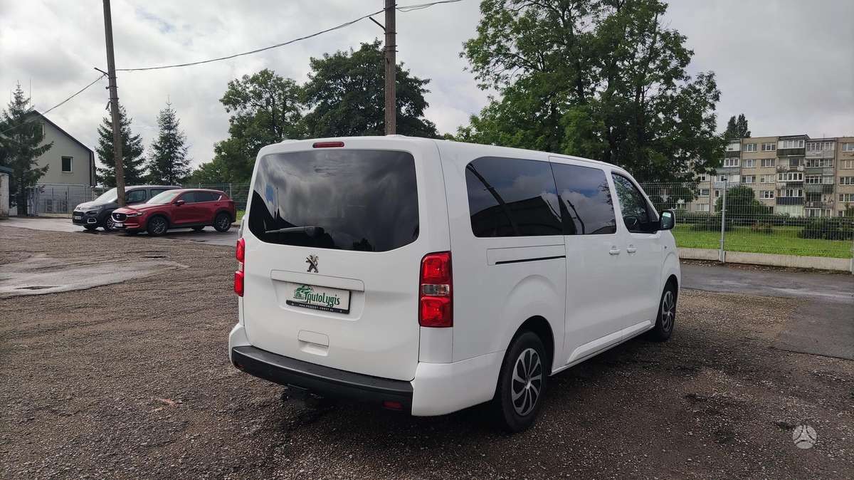 Peugeot Traveller - 8