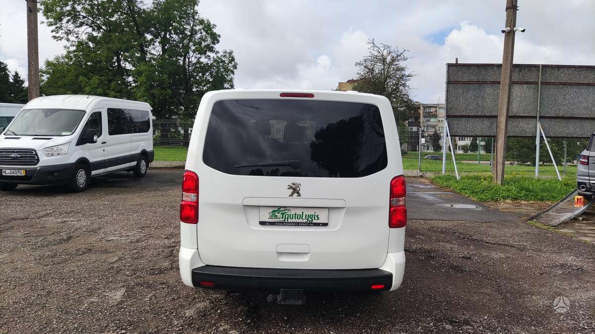 Peugeot Traveller - 12