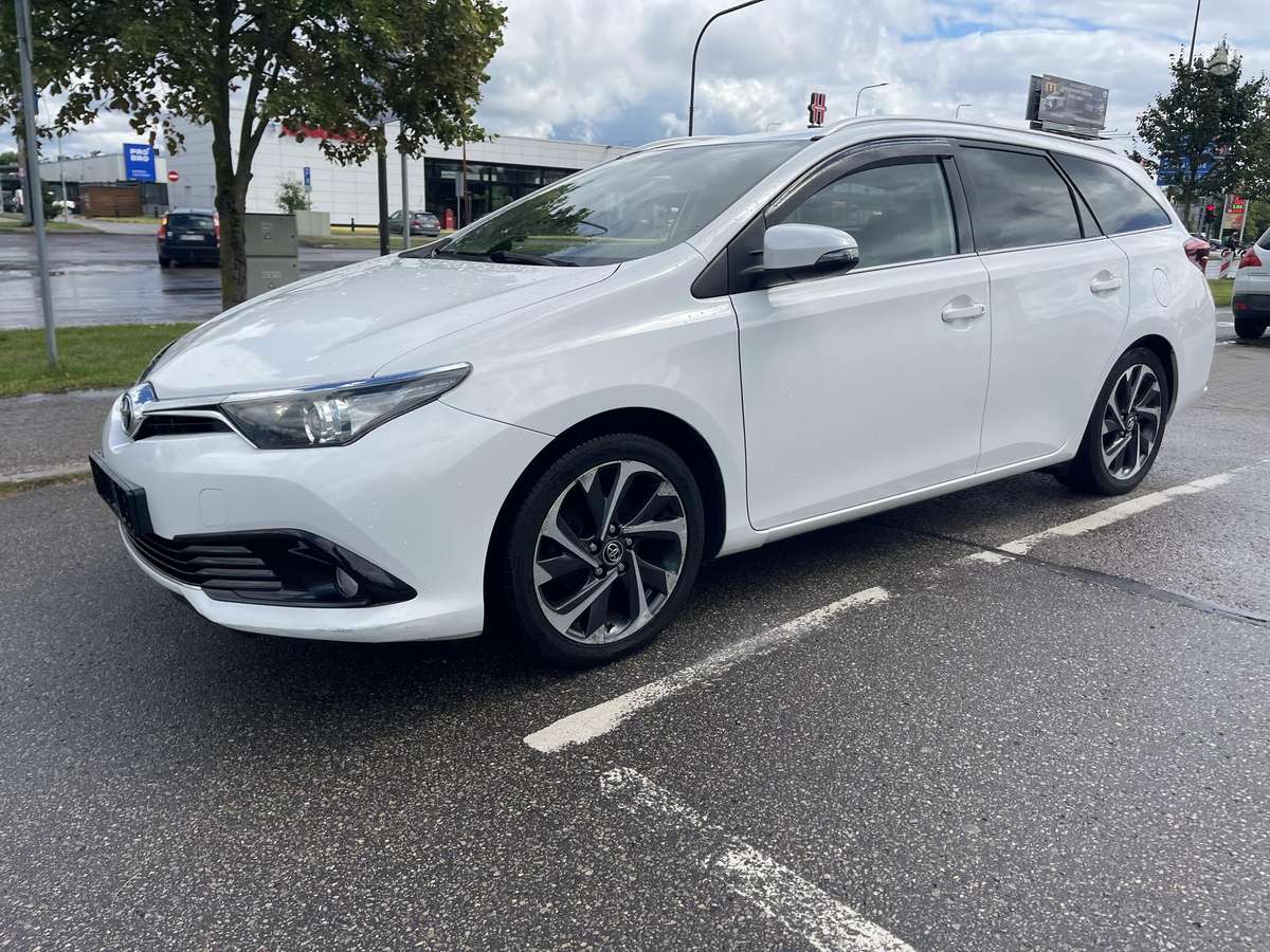 Toyota Auris - 2