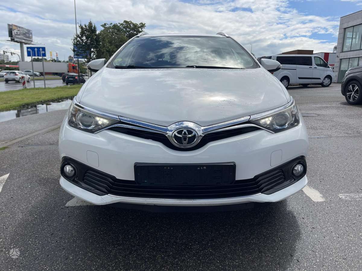 Toyota Auris - 4
