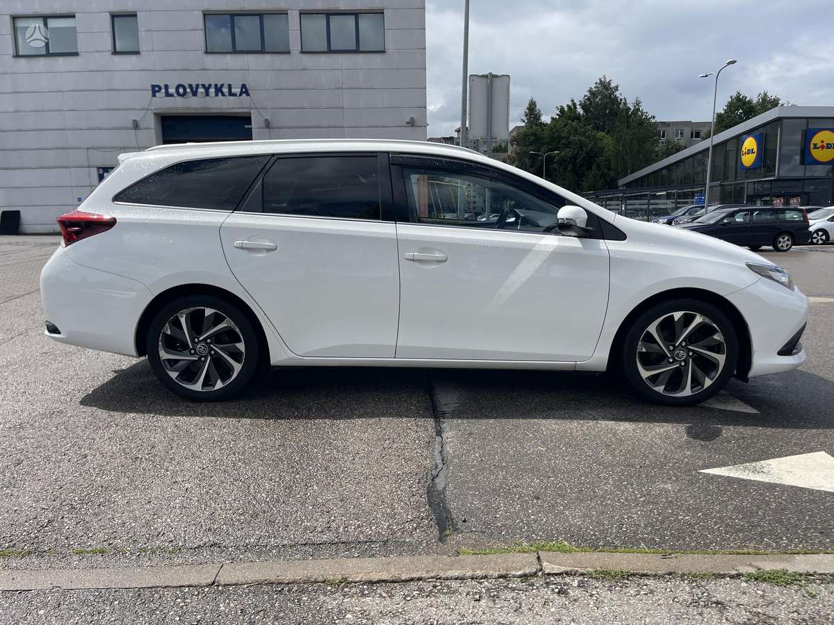 Toyota Auris - 8