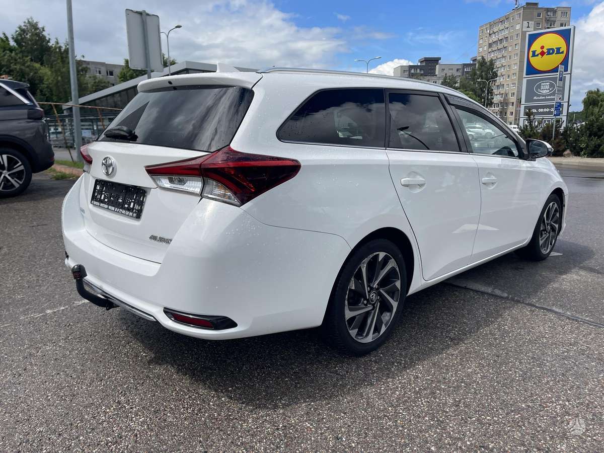 Toyota Auris - 10