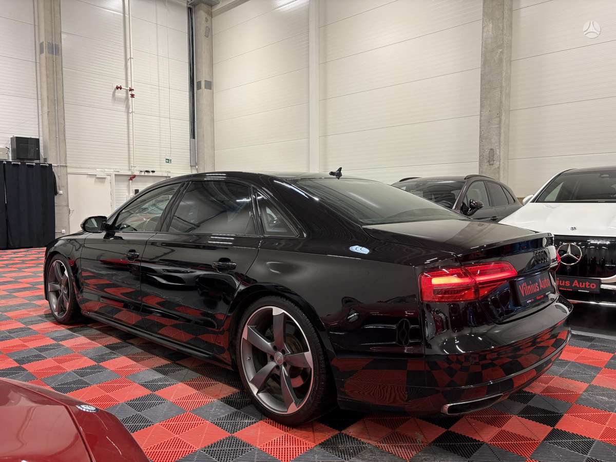 Audi A8 L, 4.0 l., Седан