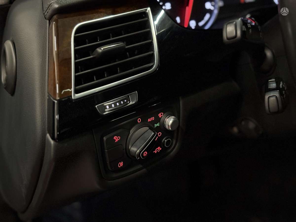 Audi A8 L, 4.0 l., Седан