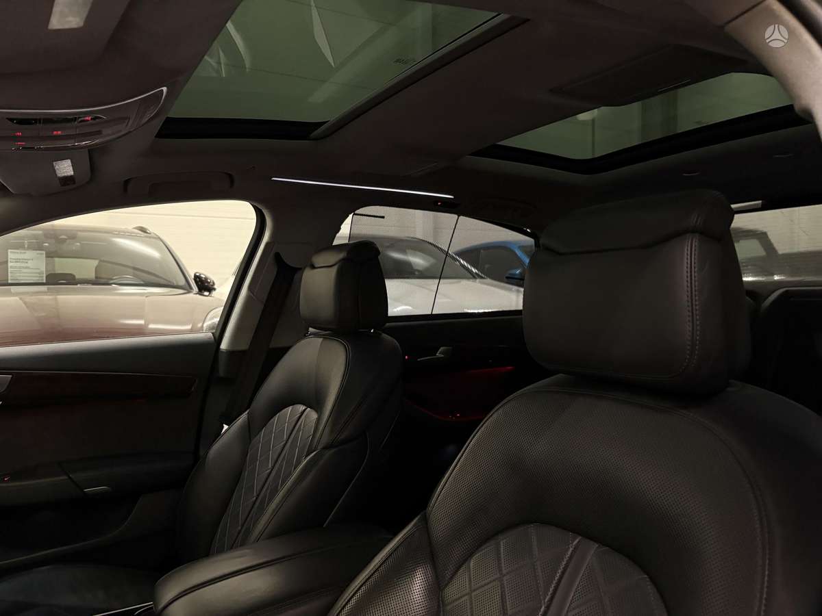 Audi A8 L, 4.0 l., Седан