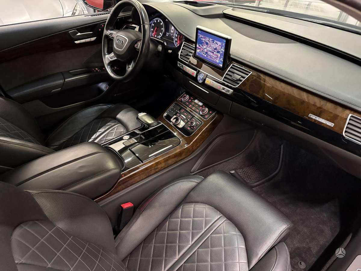 Audi A8 L, 4.0 l., Седан