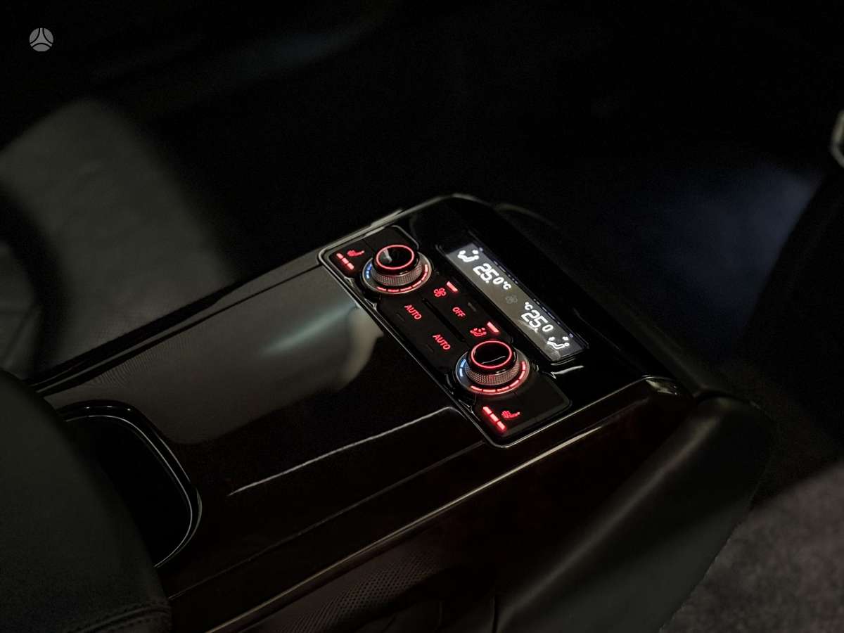 Audi A8 L, 4.0 l., Седан