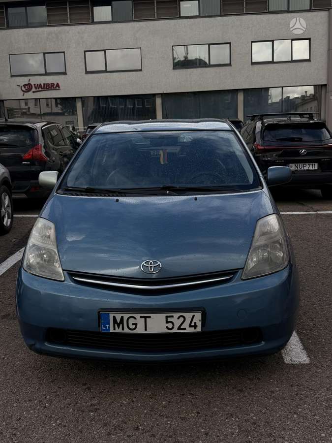 Toyota Prius - 1