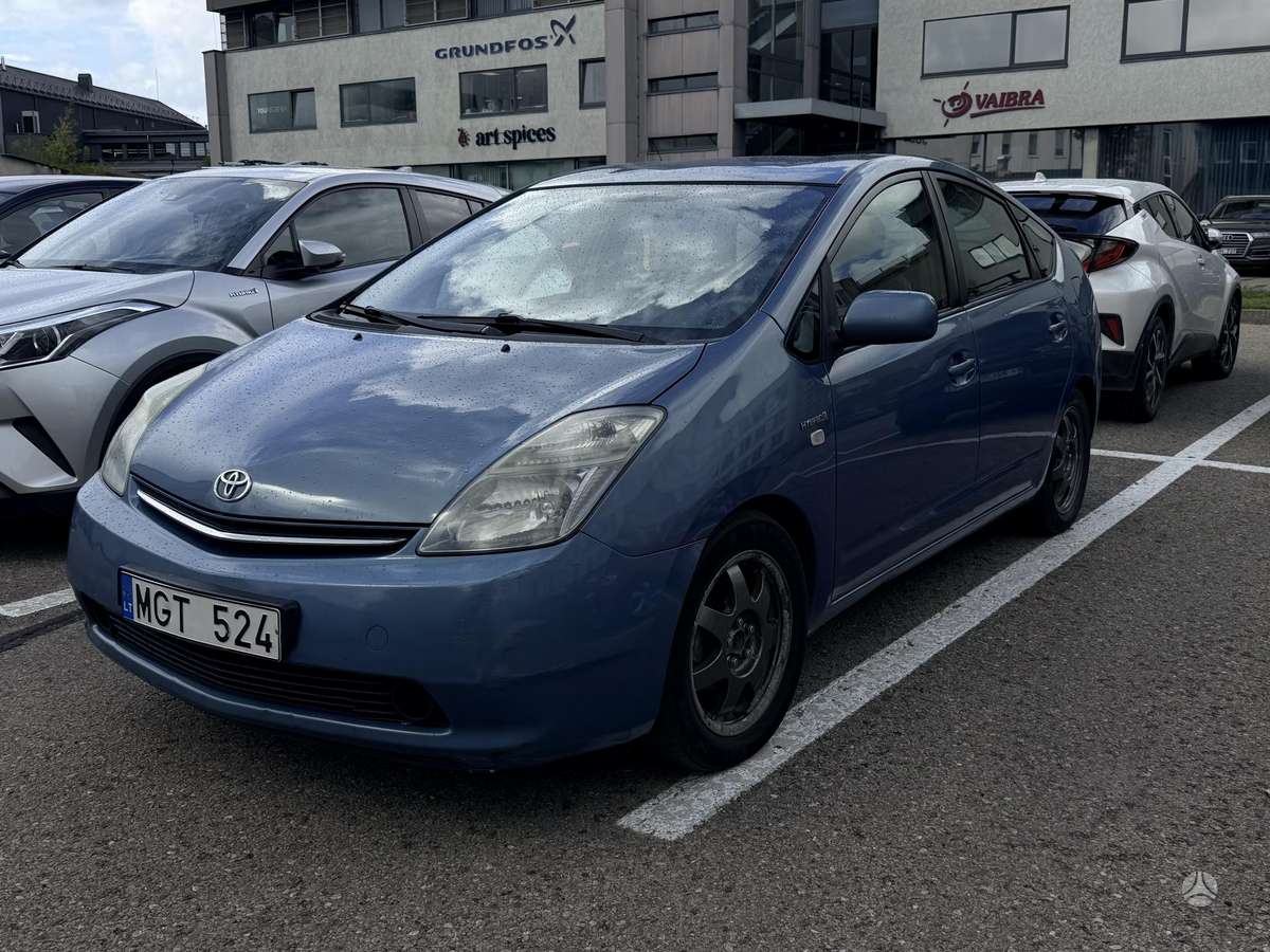 Toyota Prius - 2