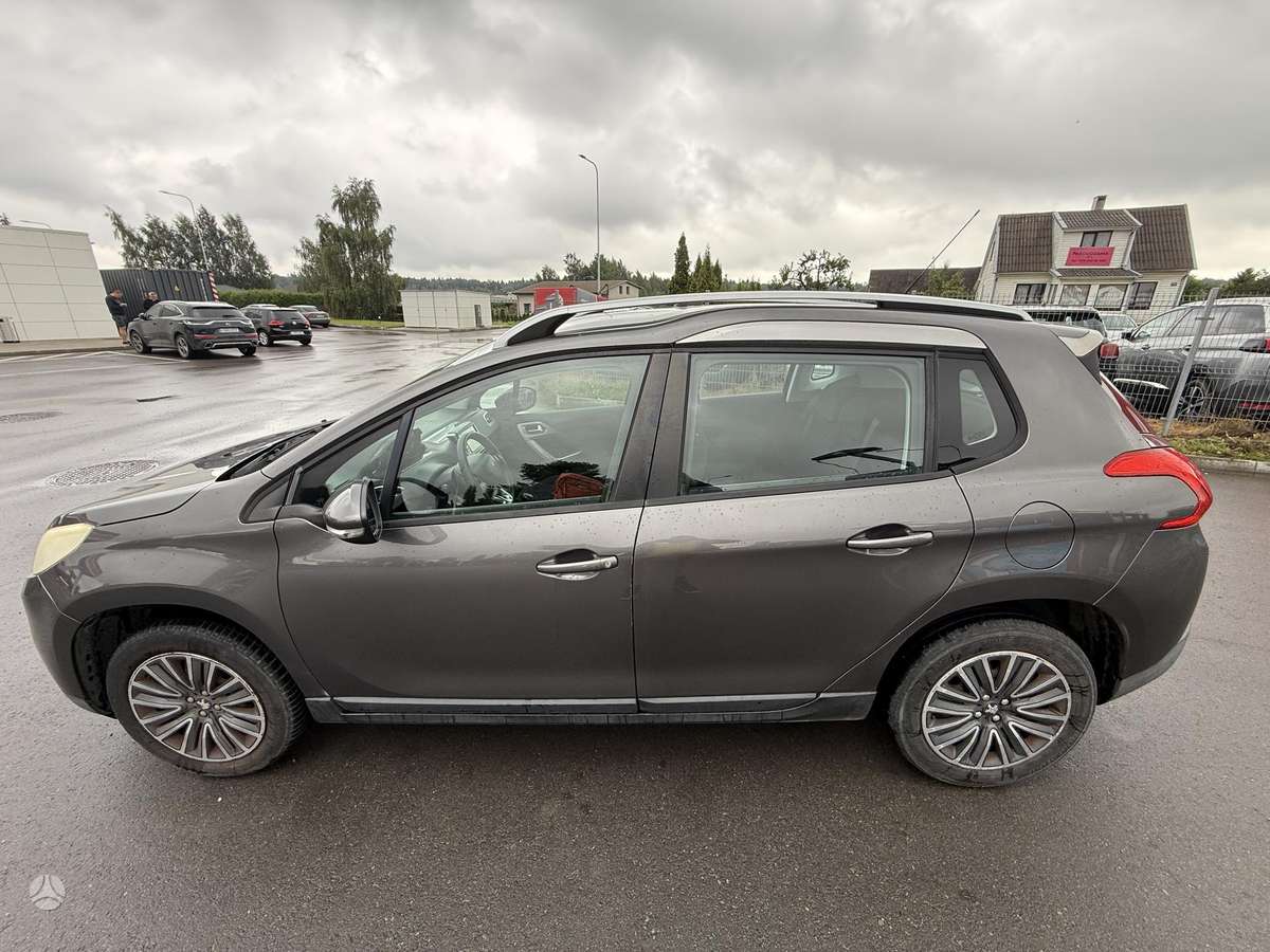 Peugeot 2008 - 4