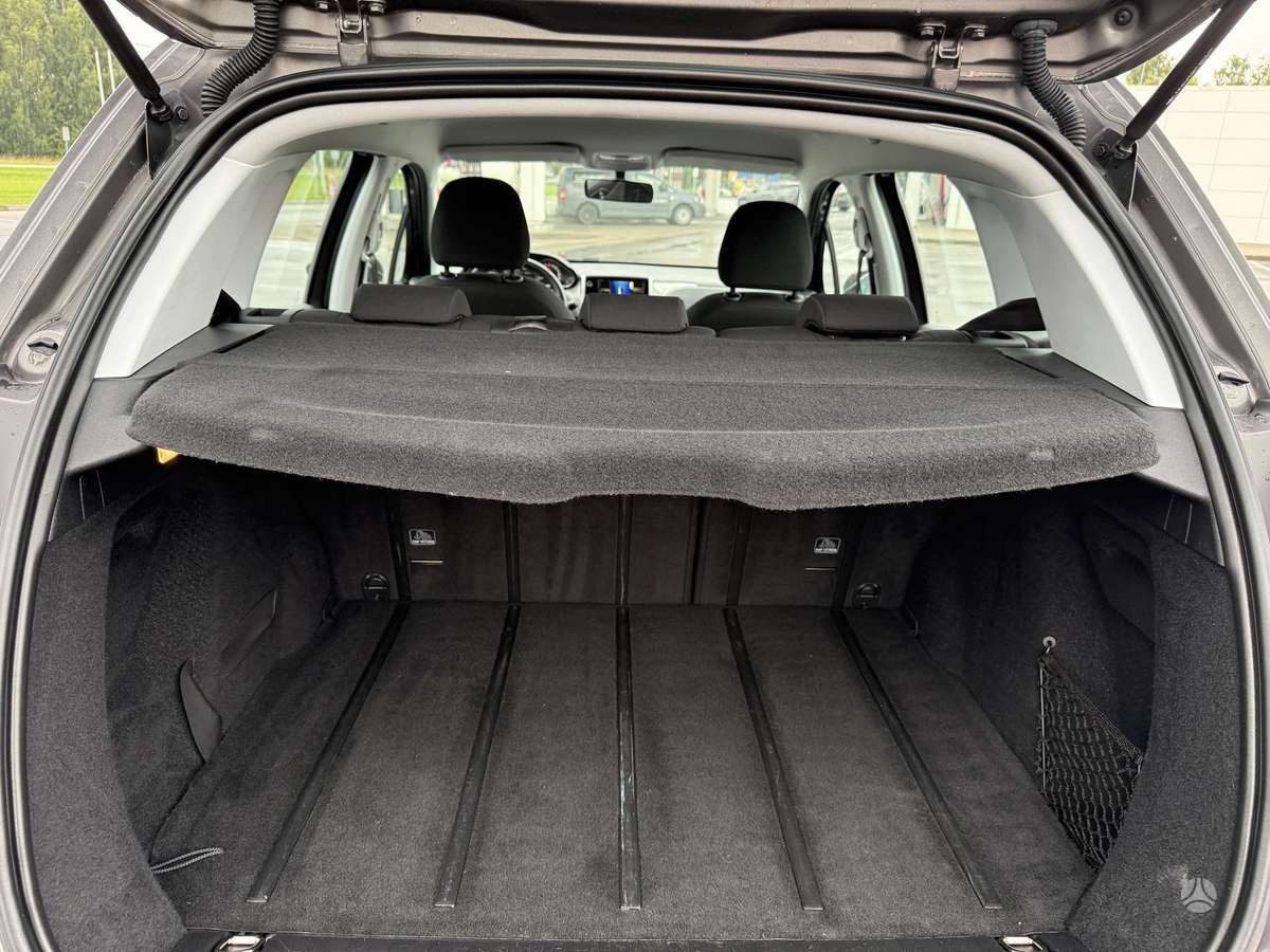 Peugeot 2008 - 8