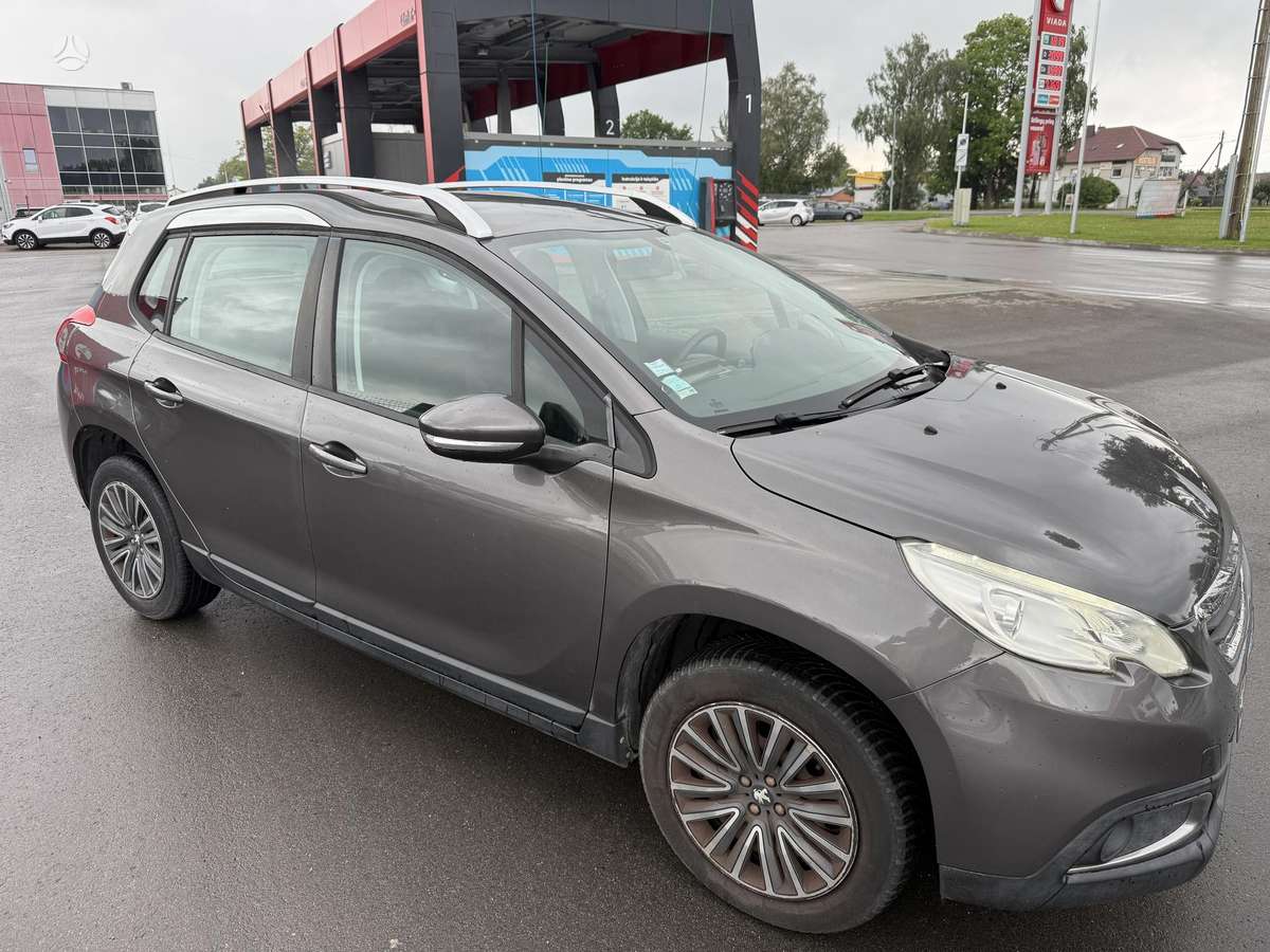 Peugeot 2008 - 12