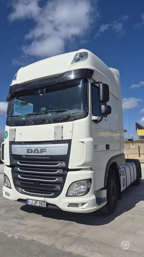 DAF XF, double sleeper