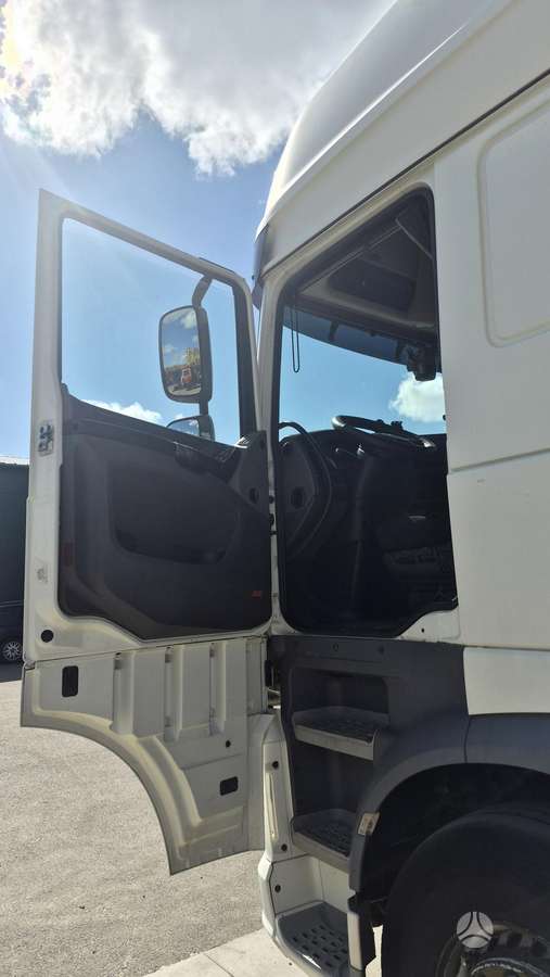 DAF XF, double sleeper