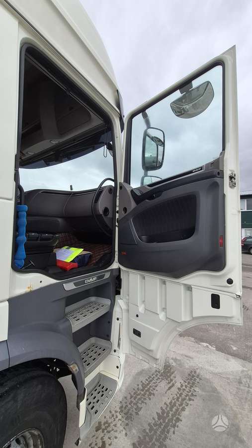DAF XF, double sleeper