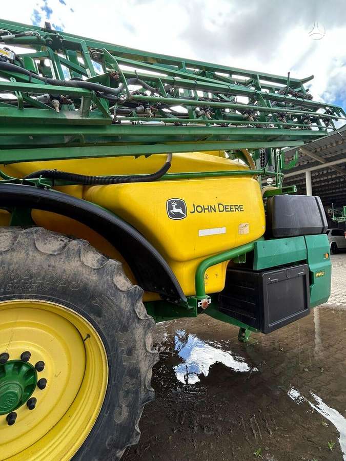 John Deere M962i, sprayers