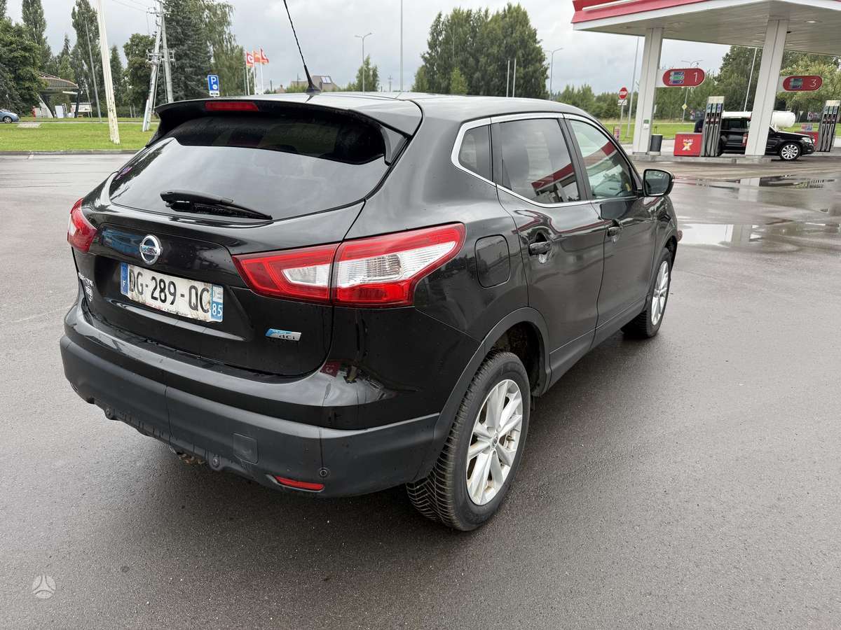 Nissan Qashqai, 1.6 l., Внедорожник / Кроссовер