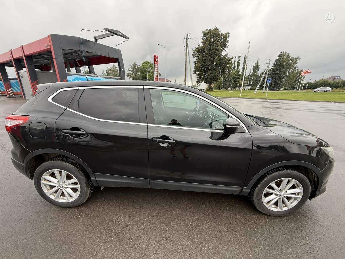 Nissan Qashqai, 1.6 l., Внедорожник / Кроссовер