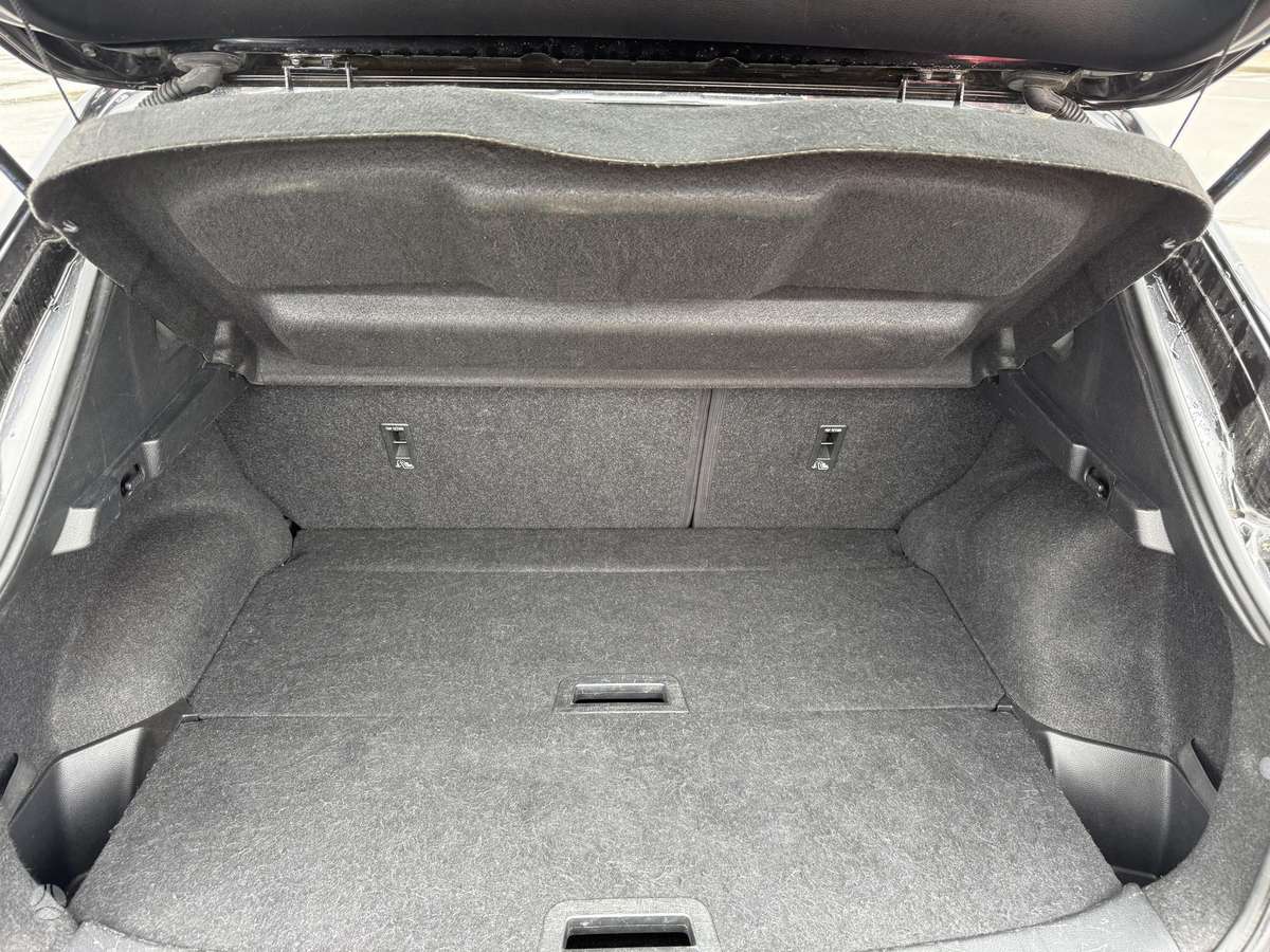 Nissan Qashqai, 1.6 l., Внедорожник / Кроссовер