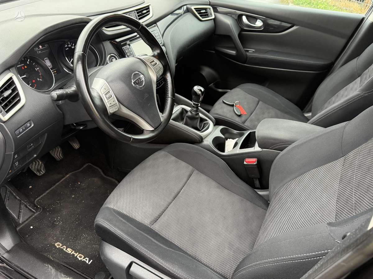 Nissan Qashqai, 1.6 l., Внедорожник / Кроссовер