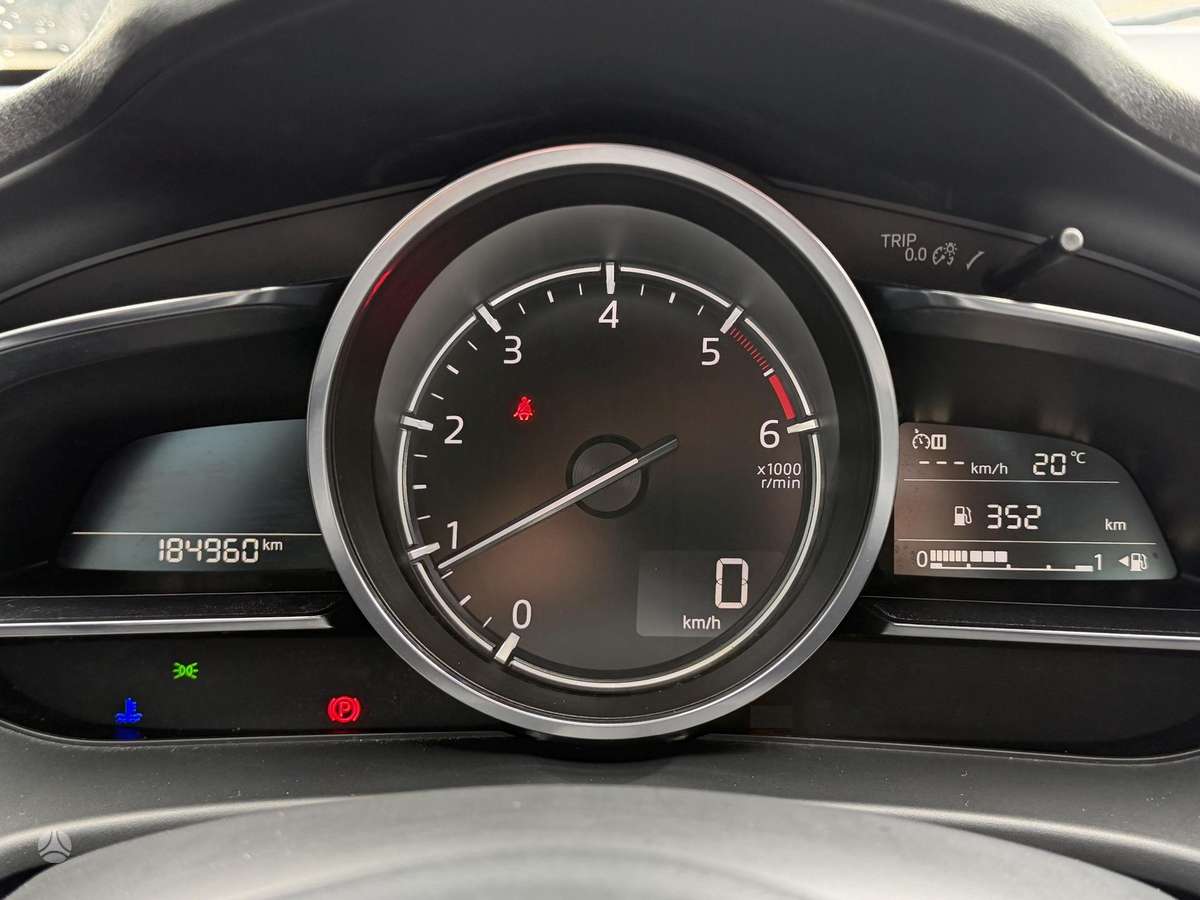 Mazda 3, 2.2 l., Седан