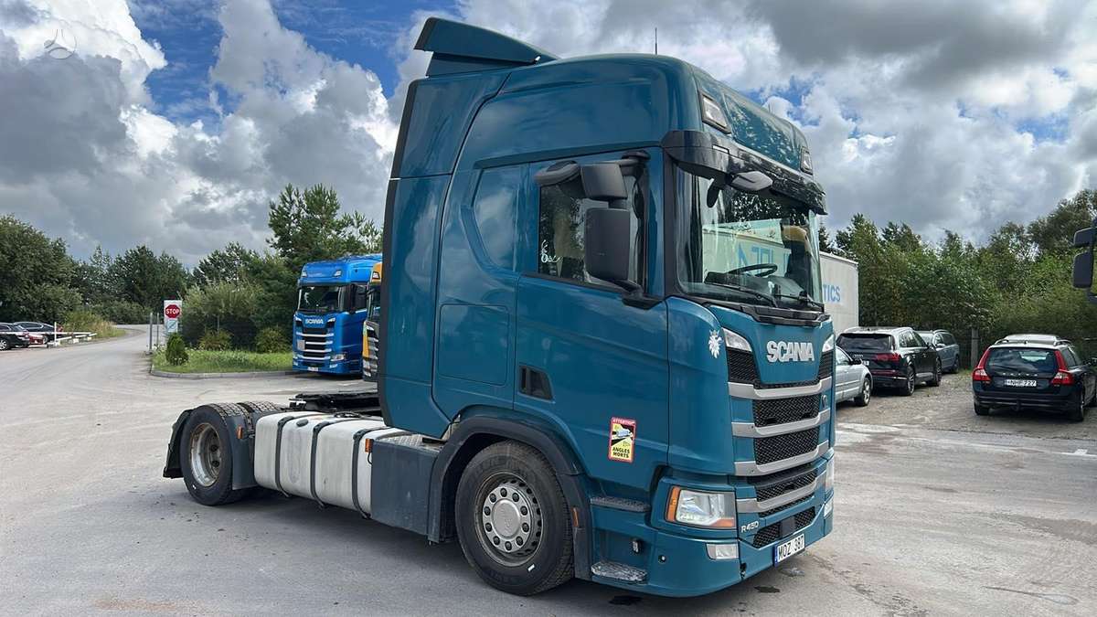Scania R450, double sleeper